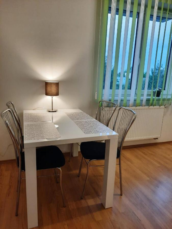 Apartment Prague-2 Rooms Free Parking المظهر الخارجي الصورة